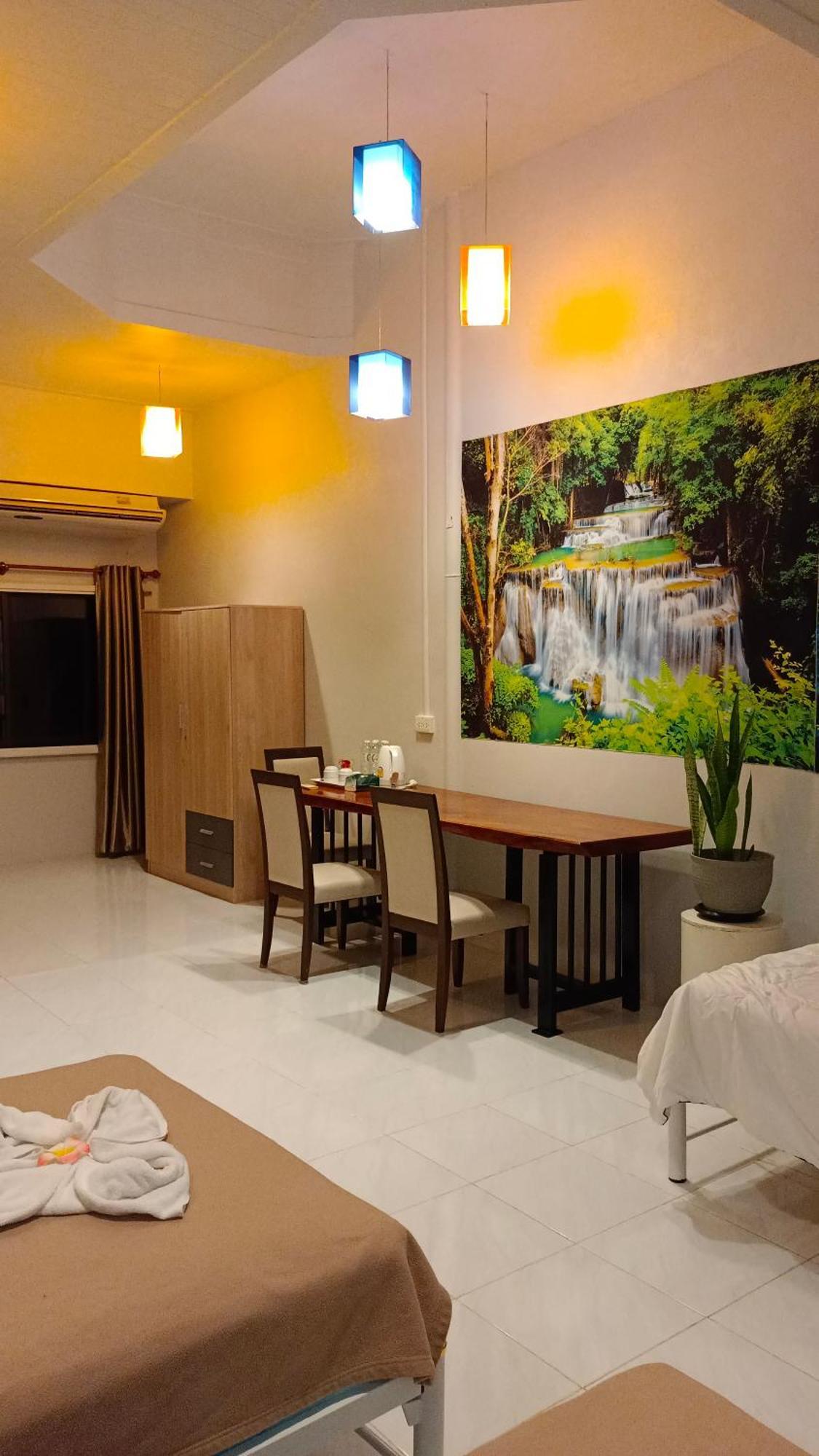 Batikseafood Airport & Room Ban Bo Sai Klang Exterior photo