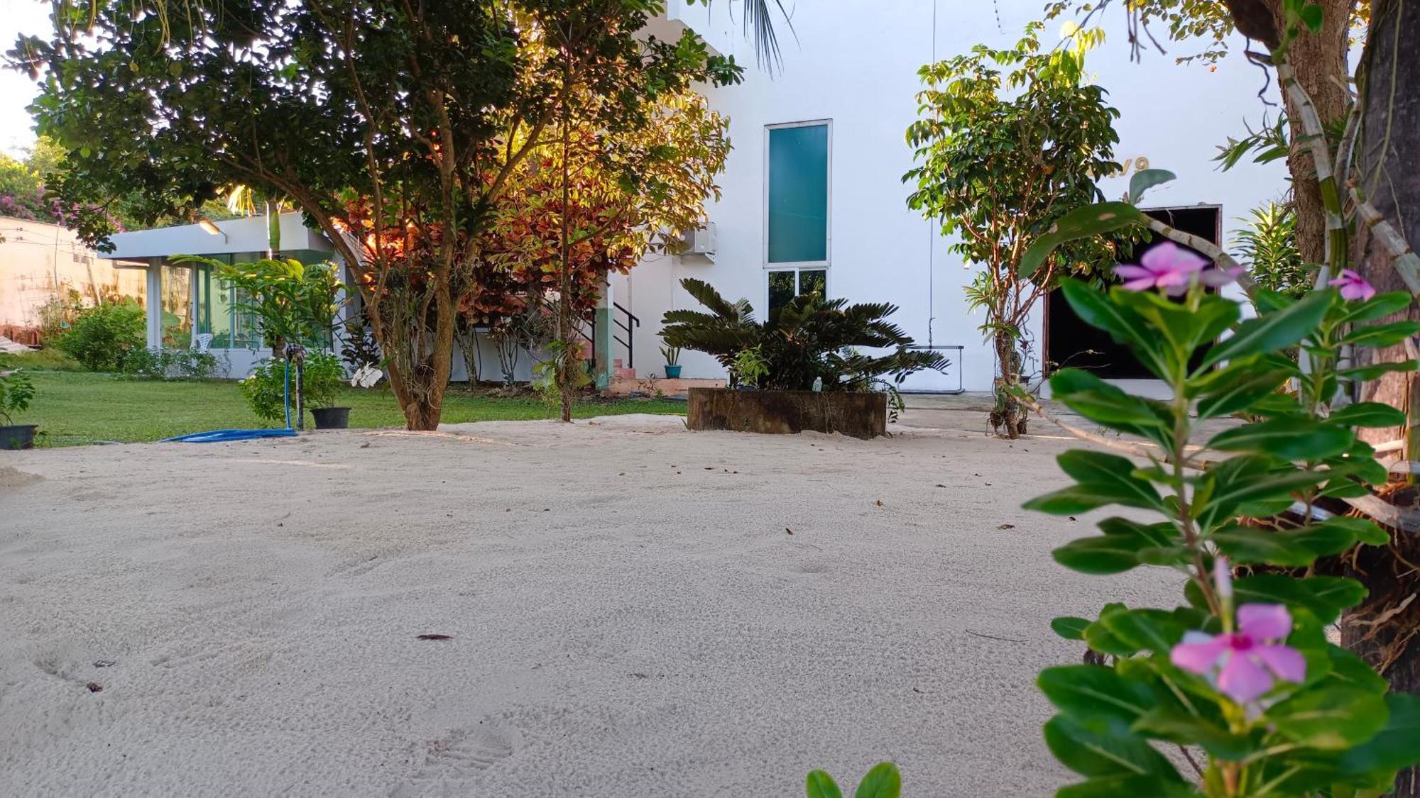 Batikseafood Airport & Room Ban Bo Sai Klang Exterior photo